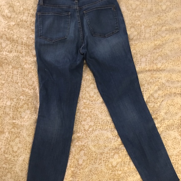 Madewell 10” High Rise Skinny Crop Button front - Picture 5 of 7